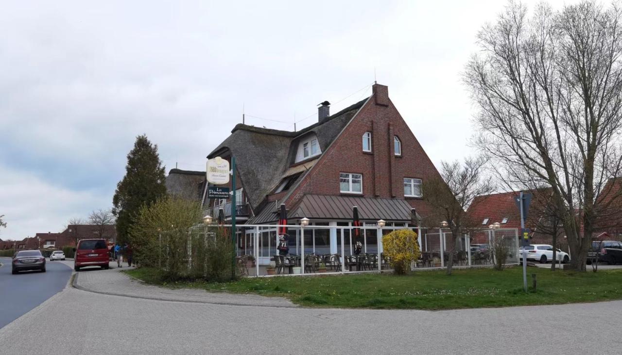 Schaake Hooksiel - Charmante Reetdachwohnung & Kostenfreier Parkplatz Eksteriør bilde